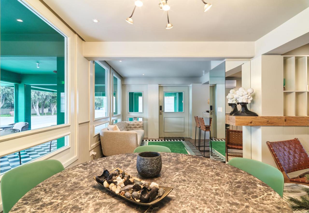 Liv The City Suites Adults Only Larnaca Luaran gambar