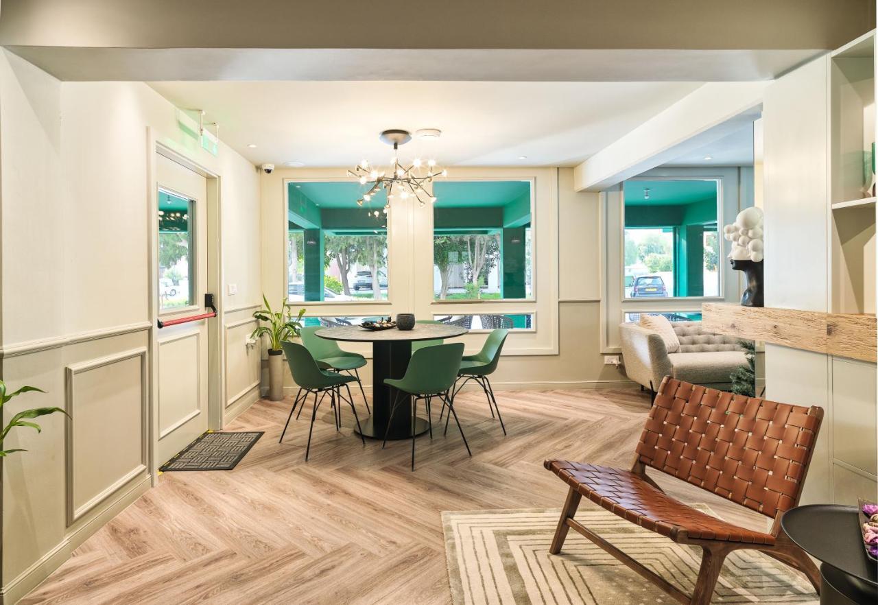 Liv The City Suites Adults Only Larnaca Luaran gambar