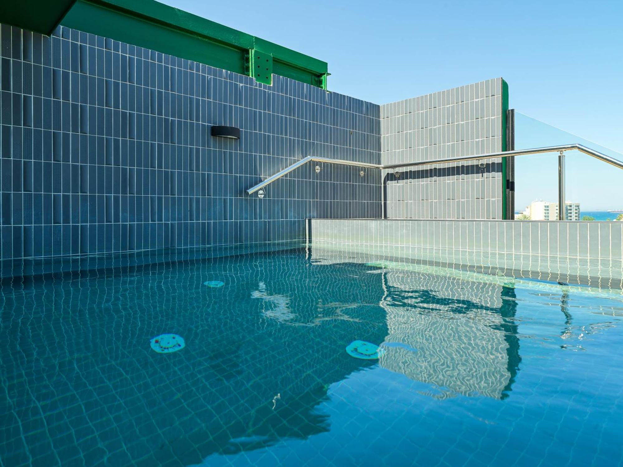 Liv The City Suites Adults Only Larnaca Luaran gambar